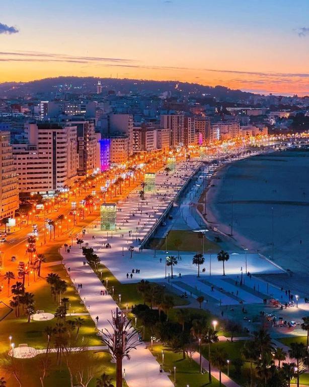 Incroyable Appartement A Playa Enface Cafe Sky 17 Tanger Ngoại thất bức ảnh